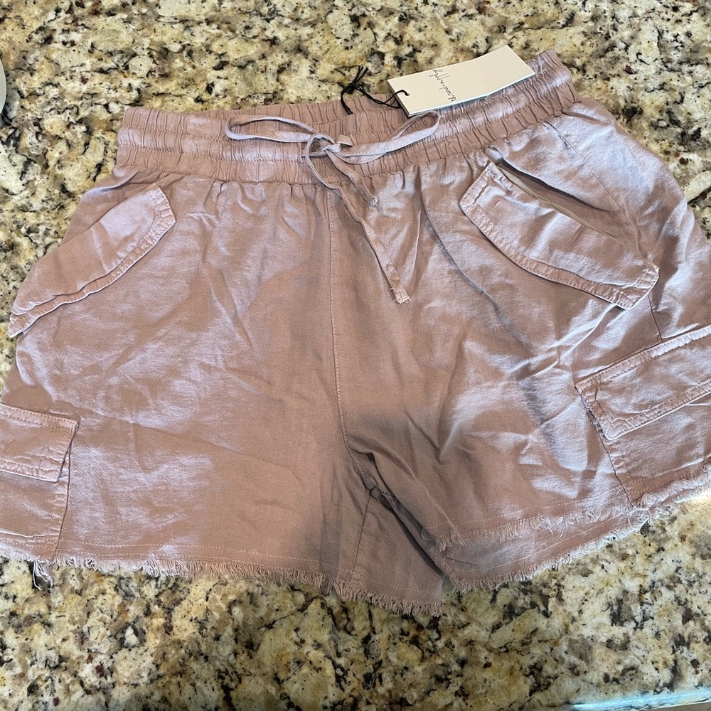 Thread & supply shorts